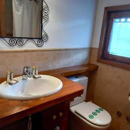 Apartment Casa Con Jardin En Guils